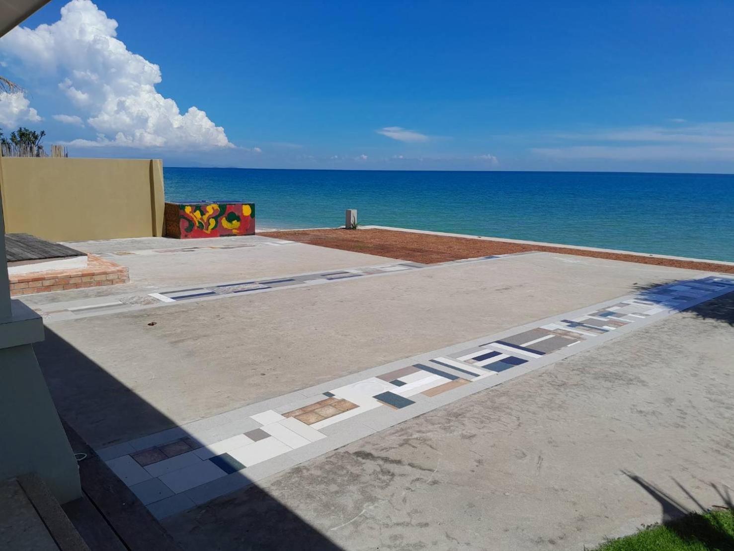 Wis Beach Khanom Kültér fotó