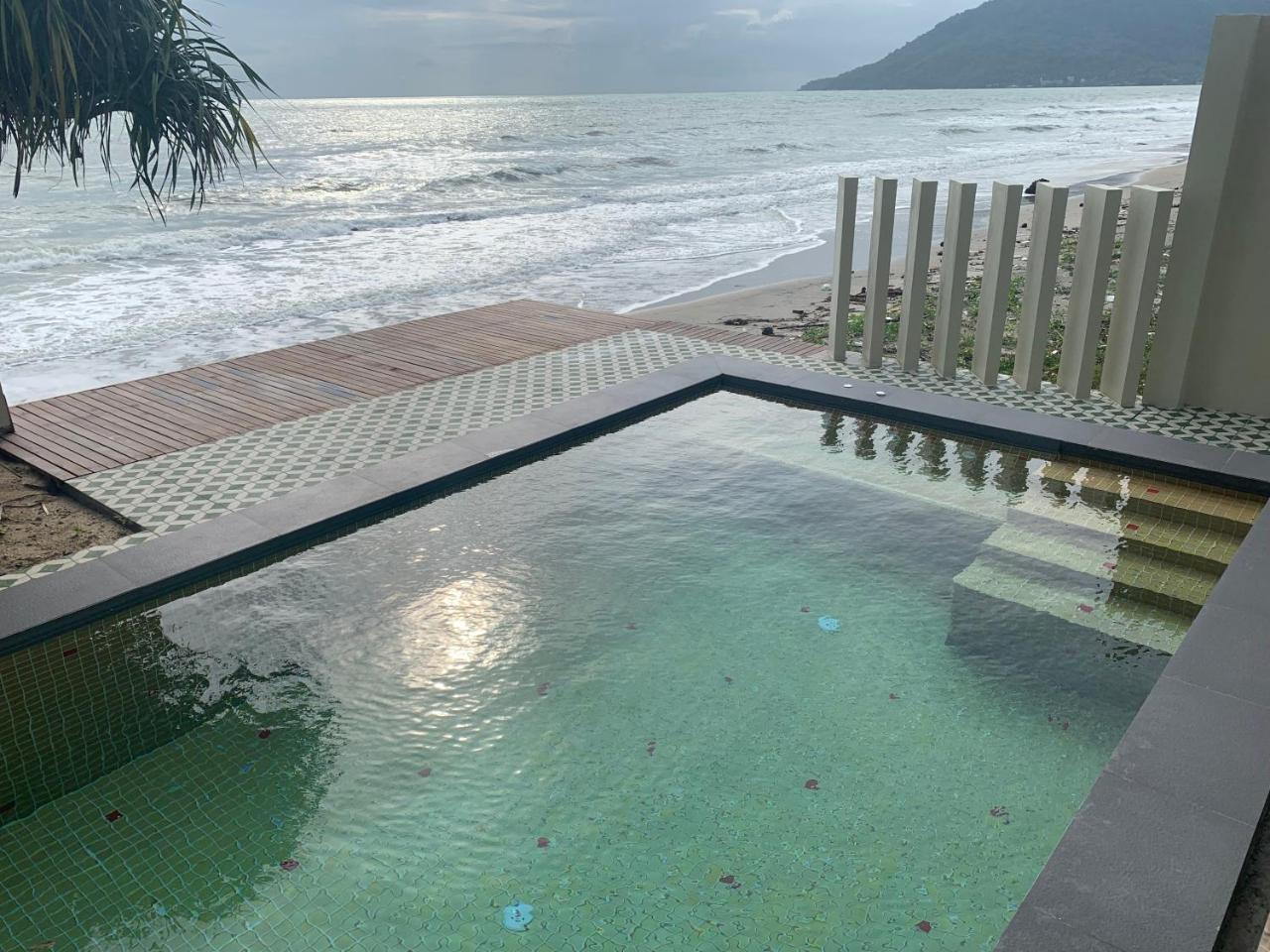 Wis Beach Khanom Kültér fotó